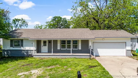 102 N Indianola St, Pryor, OK 74361