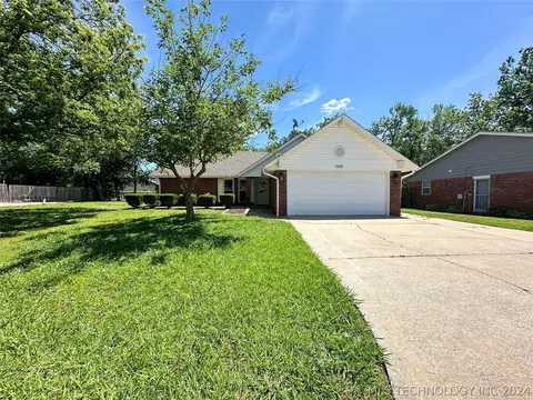 1509 Ginger Ct, Pryor, OK 74361