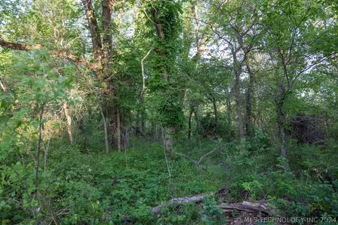 8 Westminster, Guthrie, OK 73044 photo 4