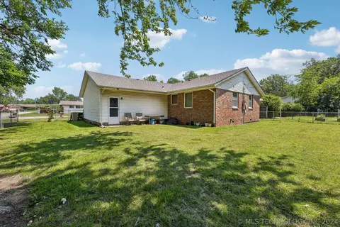 6706 E 27th Pl, Tulsa, OK 74129 photo 8