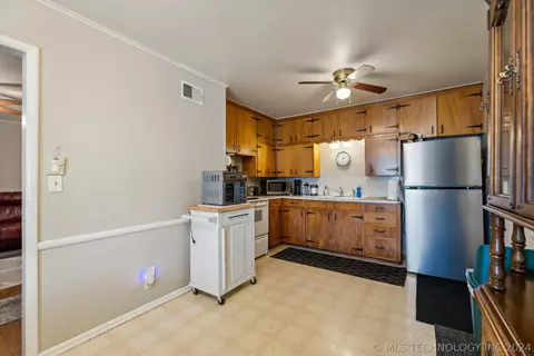 6706 E 27th Pl, Tulsa, OK 74129 photo 13