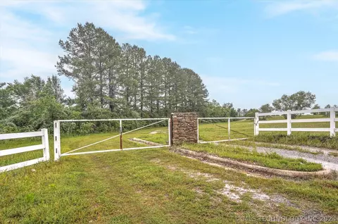 26324 E 121st St, Coweta, OK 74429