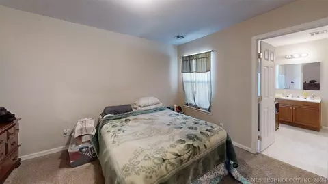 1369 E 67th St, Tulsa, OK 74136 photo 10