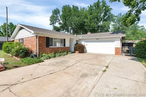 5718 S Saint Louis Ave, Tulsa, OK 74105