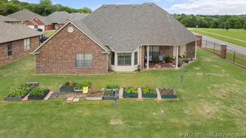 1227 Legacy Dr, Ada, OK 74820 photo 12