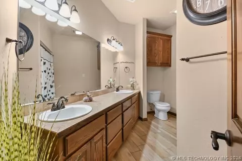 1227 Legacy Dr, Ada, OK 74820 photo 32