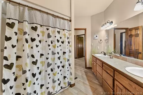 1227 Legacy Dr, Ada, OK 74820 photo 33