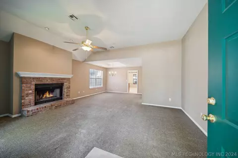 1172 E 132nd Pl, Glenpool, OK 74033 photo 4
