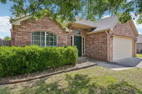 1172 E 132nd Pl, Glenpool, OK 74033 photo 3