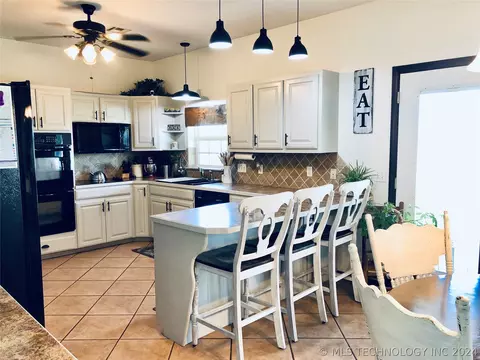 8904 E 9th St, Cushing, OK 74023 photo 17