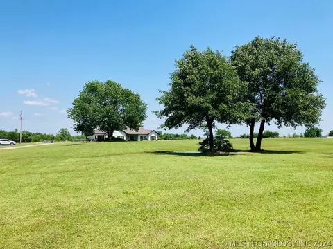 8904 E 9th St, Cushing, OK 74023 photo 2
