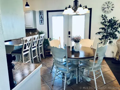 8904 E 9th St, Cushing, OK 74023 photo 16