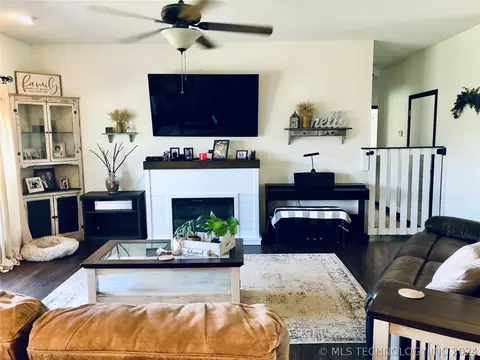 8904 E 9th St, Cushing, OK 74023 photo 13