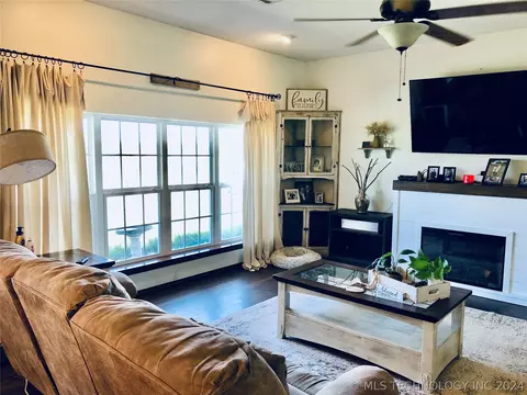8904 E 9th St, Cushing, OK 74023 photo 14