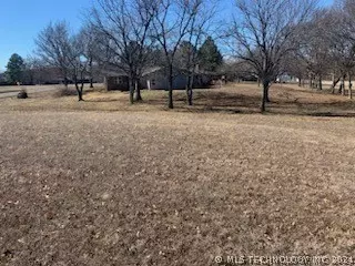 Ew Country Drive, Pryor, OK 74361