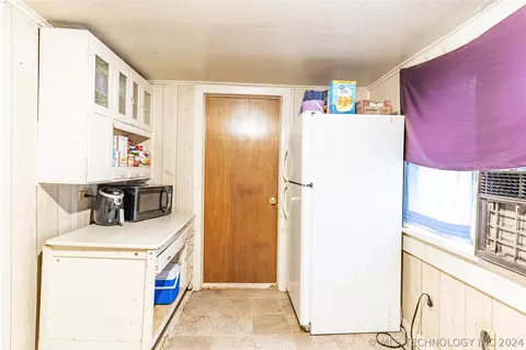 512 E 3rd Ave, Bristow, OK 74010 photo 6