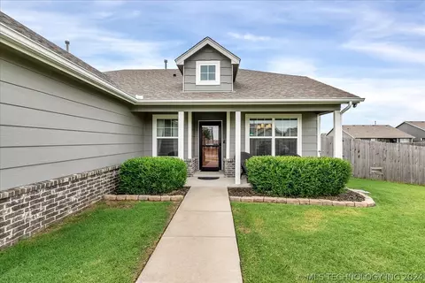 3429 E Quebec St, Broken Arrow, OK 74014 photo 2