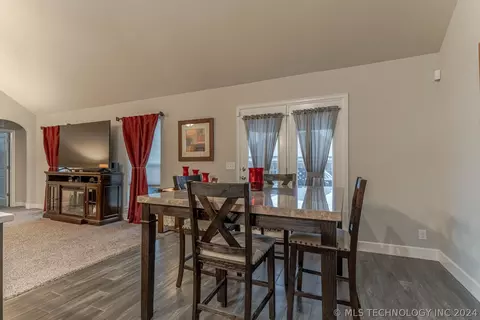 1527 E 137th Pl, Glenpool, OK 74033 photo 6