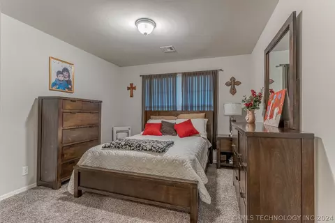 1527 E 137th Pl, Glenpool, OK 74033 photo 16