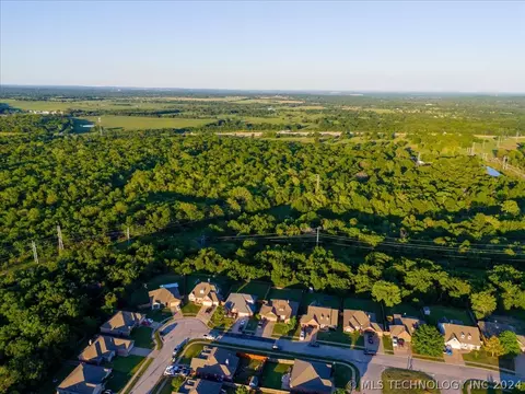 18 E 41st St S, Broken Arrow, OK 74014 photo 4