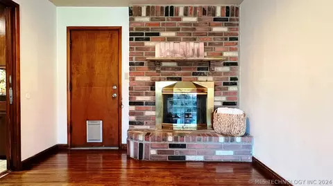 10935 E 4th Pl, Tulsa, OK 74128 photo 7