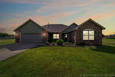 3 Brushy Creek Rd, Pryor, OK 74361