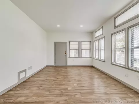 3715 E 4th Pl, Tulsa, OK 74112 photo 14