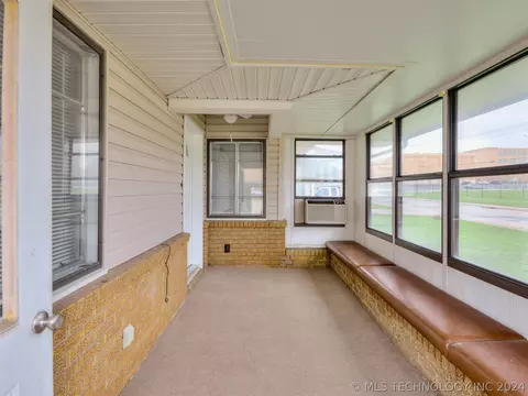 3715 E 4th Pl, Tulsa, OK 74112 photo 3