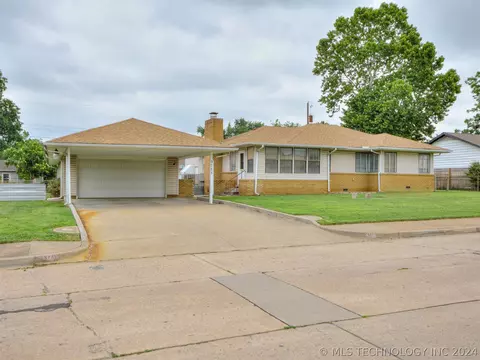 3715 E 4th Pl, Tulsa, OK 74112 photo 1