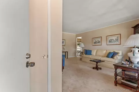 4620 E 56th Pl, Tulsa, OK 74135 photo 6