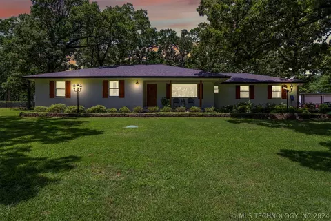 12812 S 273rd East Ave, Coweta, OK 74429