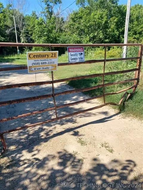 E 1080, Checotah, OK 74426 photo 8
