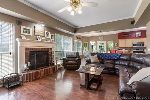 101 E Indianapolis St, Broken Arrow, OK 74012 photo 28