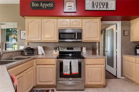 101 E Indianapolis St, Broken Arrow, OK 74012 photo 18