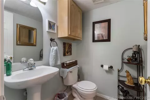 101 E Indianapolis St, Broken Arrow, OK 74012 photo 30