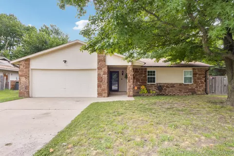 13783 S 283rd Ave, Coweta, OK 74429