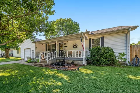 315 SE 12th St, Pryor, OK 74361