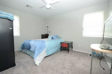 1122 E Maple St, Cushing, OK 74023 photo 6