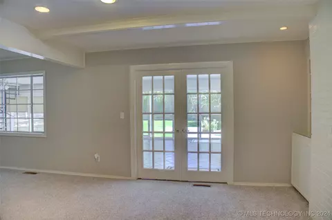 3740 E 47th St, Tulsa, OK 74135 photo 8