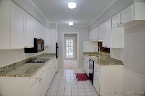 3740 E 47th St, Tulsa, OK 74135 photo 10