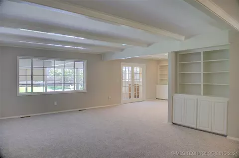 3740 E 47th St, Tulsa, OK 74135 photo 4