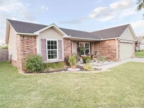 1217 SE 22nd, Pryor, OK 74361