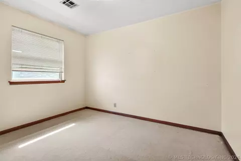 12112 E 35th St, Tulsa, OK 74146 photo 18