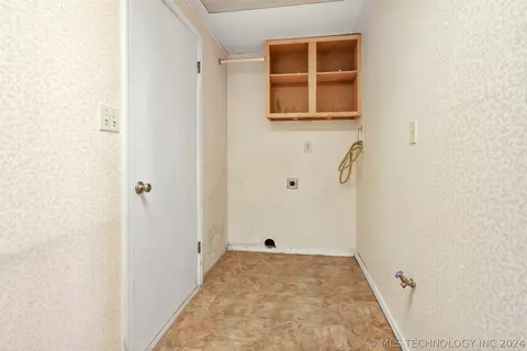 12112 E 35th St, Tulsa, OK 74146 photo 23