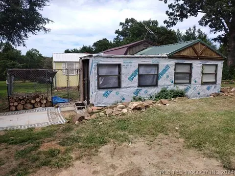 255 Dozer Bend Rd, Eufaula, OK 74432 photo 3