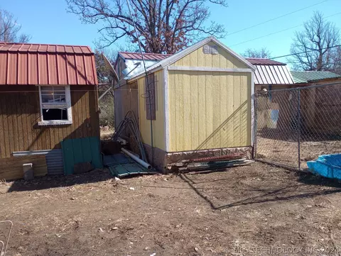 255 Dozer Bend Rd, Eufaula, OK 74432 photo 4