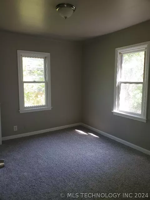 5952 E King Pl, Tulsa, OK 74115 photo 7