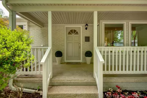 3926 E 37th Pl, Tulsa, OK 74135 photo 3
