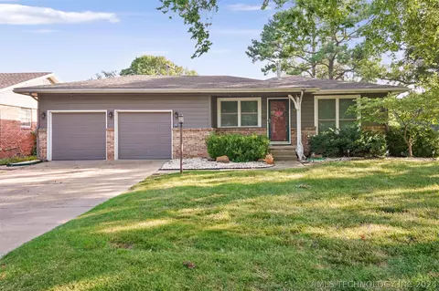 1653 E 55th Pl, Tulsa, OK 74105