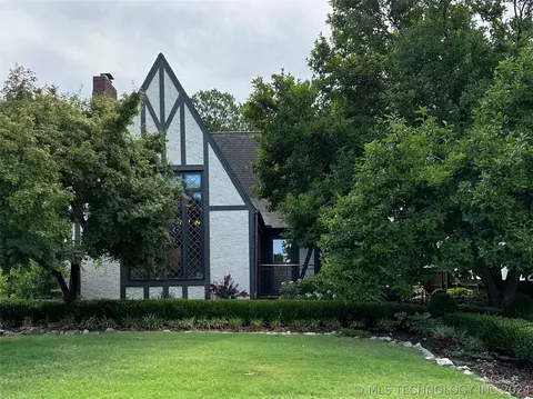 1733 S Florence Ave, Tulsa, OK 74104